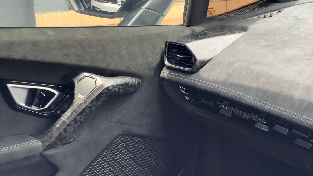 2017 Lamborghini Huracan Performante LP640-4 - Image 13