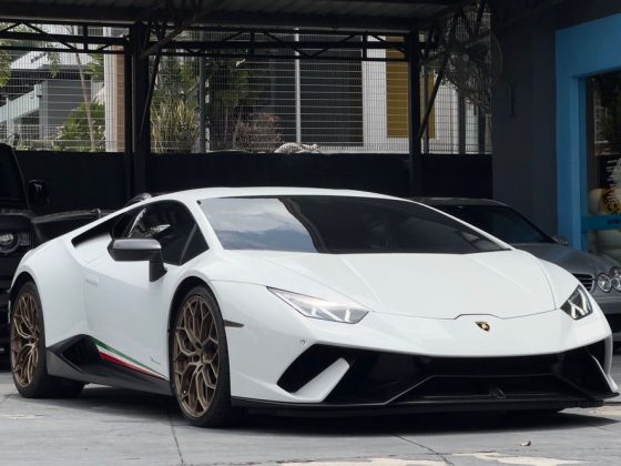 2017 Lamborghini Huracan Performante LP640-4