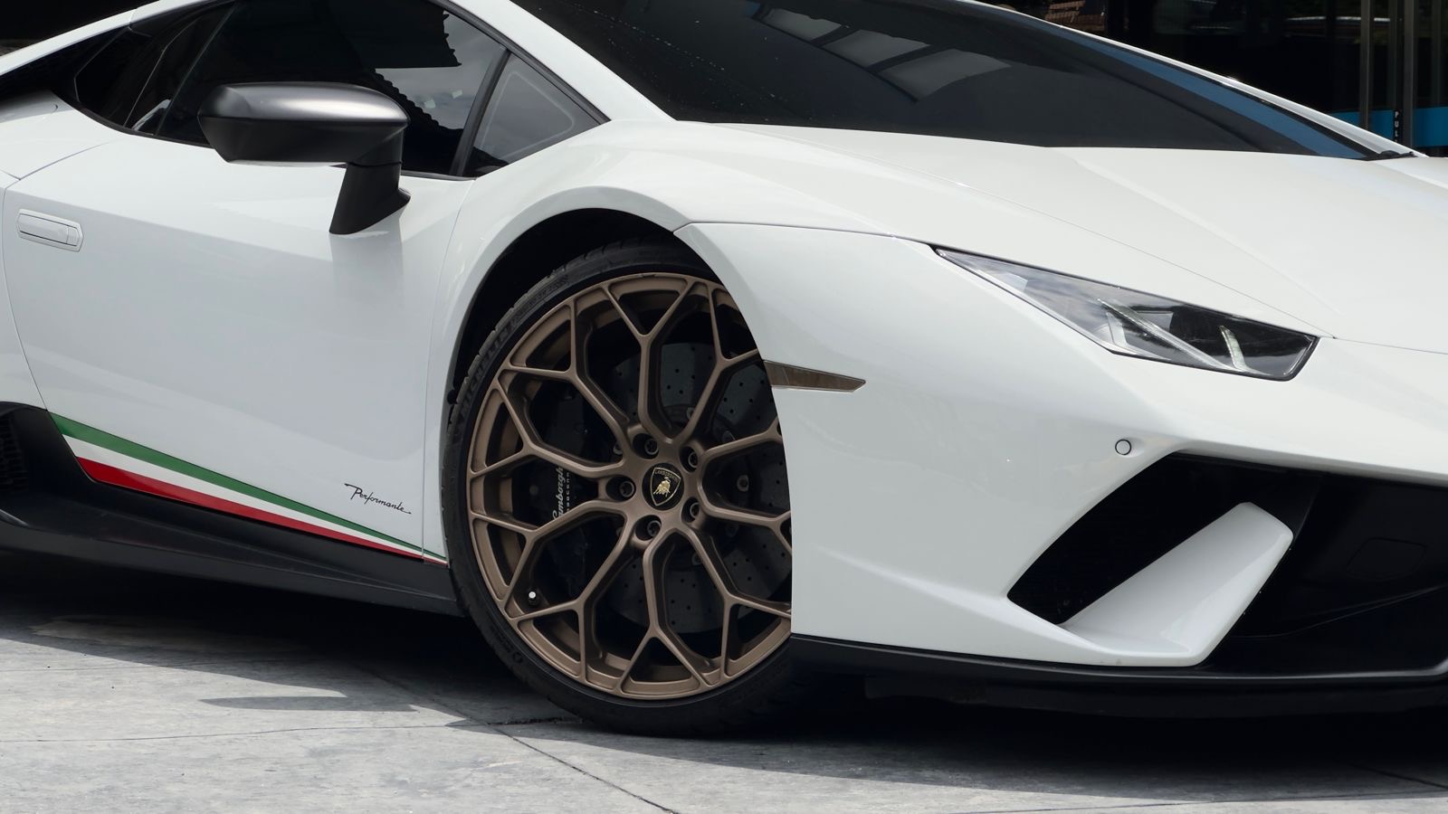 2017 Lamborghini Huracan Performante LP640-4 - Image 8