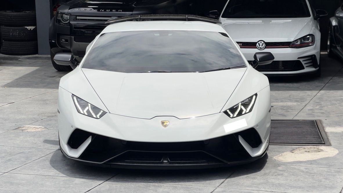2017 Lamborghini Huracan Performante LP640-4 - Image 4