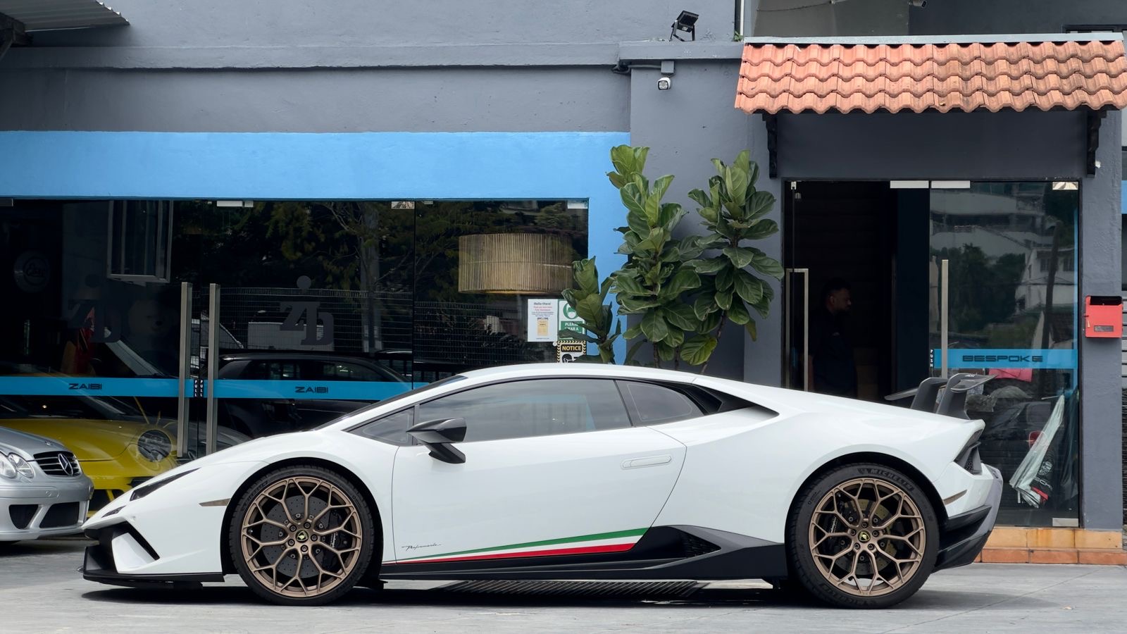 2017 Lamborghini Huracan Performante LP640-4 - Image 3