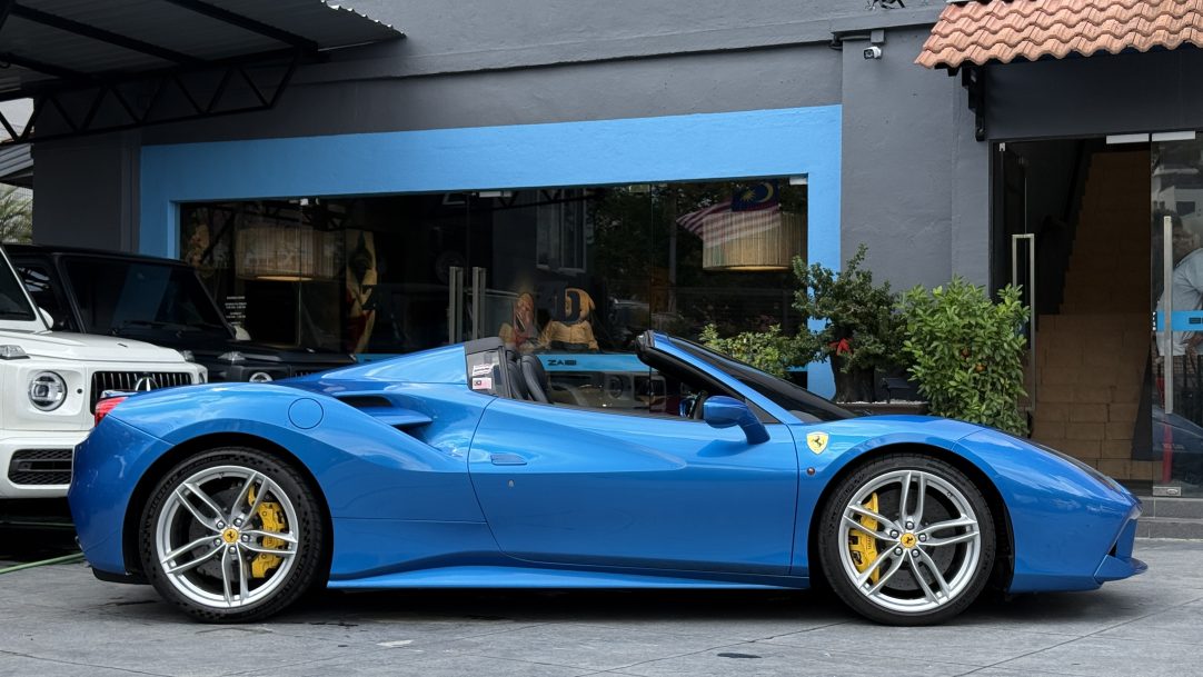 2018 Ferrari 488 Spider - Image 2