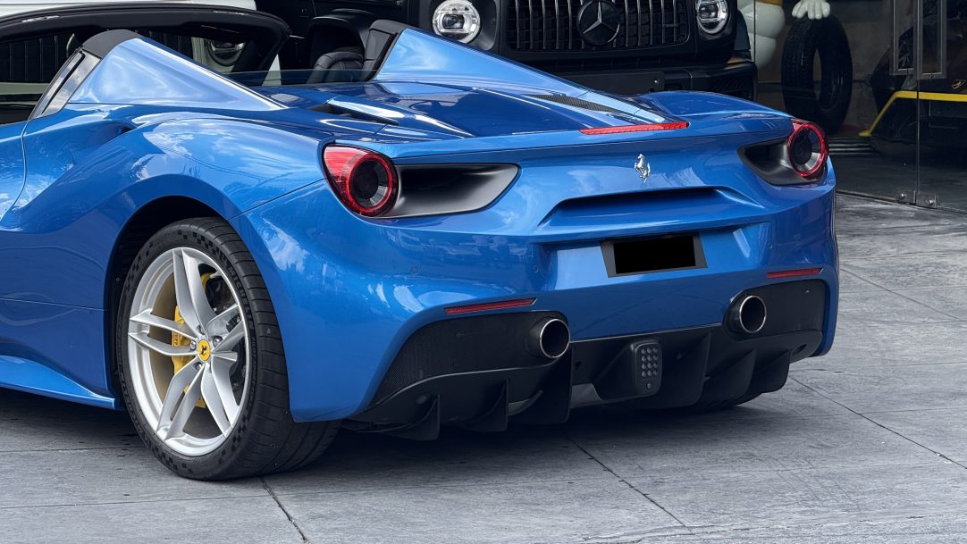 2018 Ferrari 488 Spider - Image 5