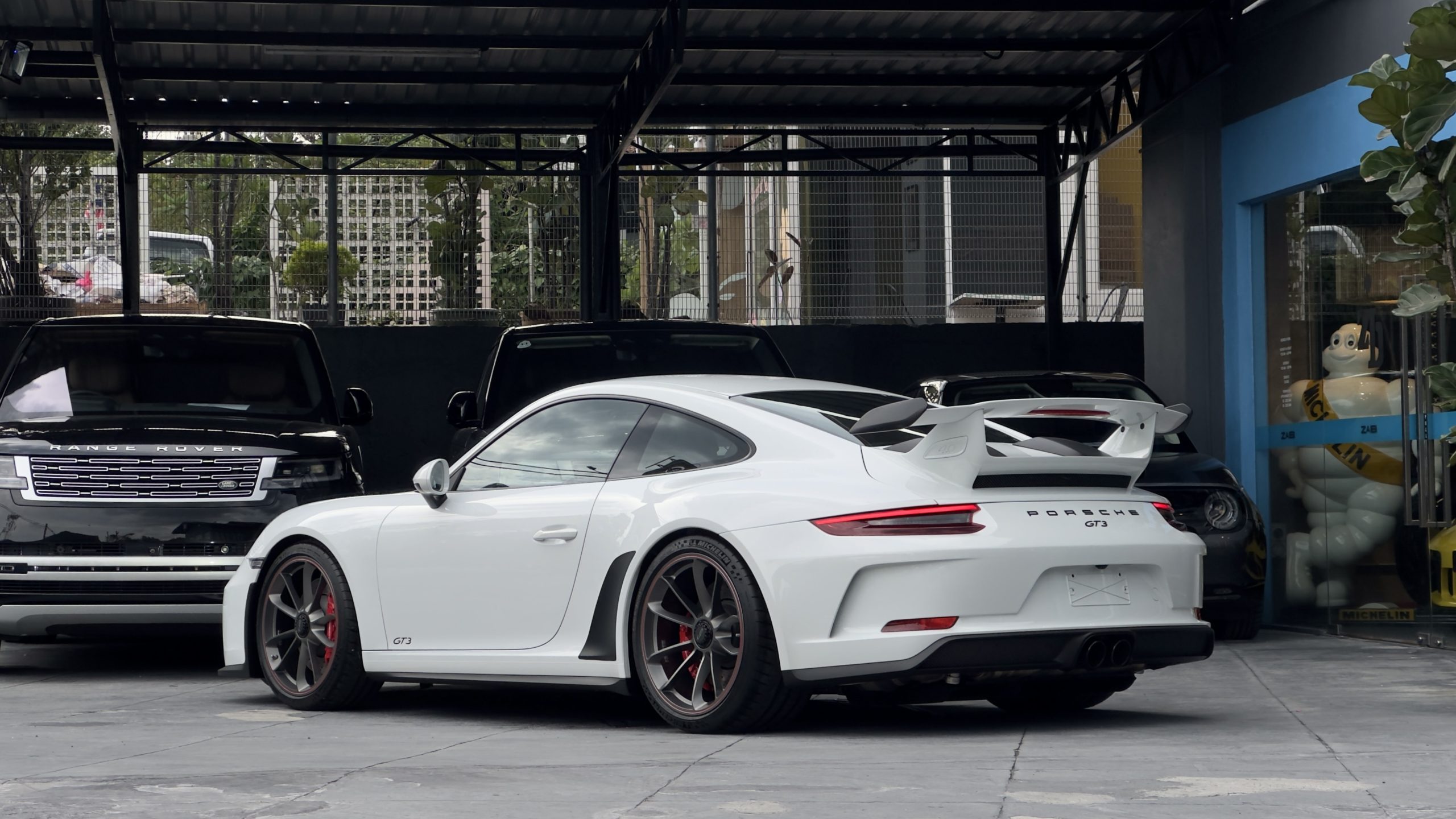 2019 Porsche 911 4.0 GT3 - Image 2