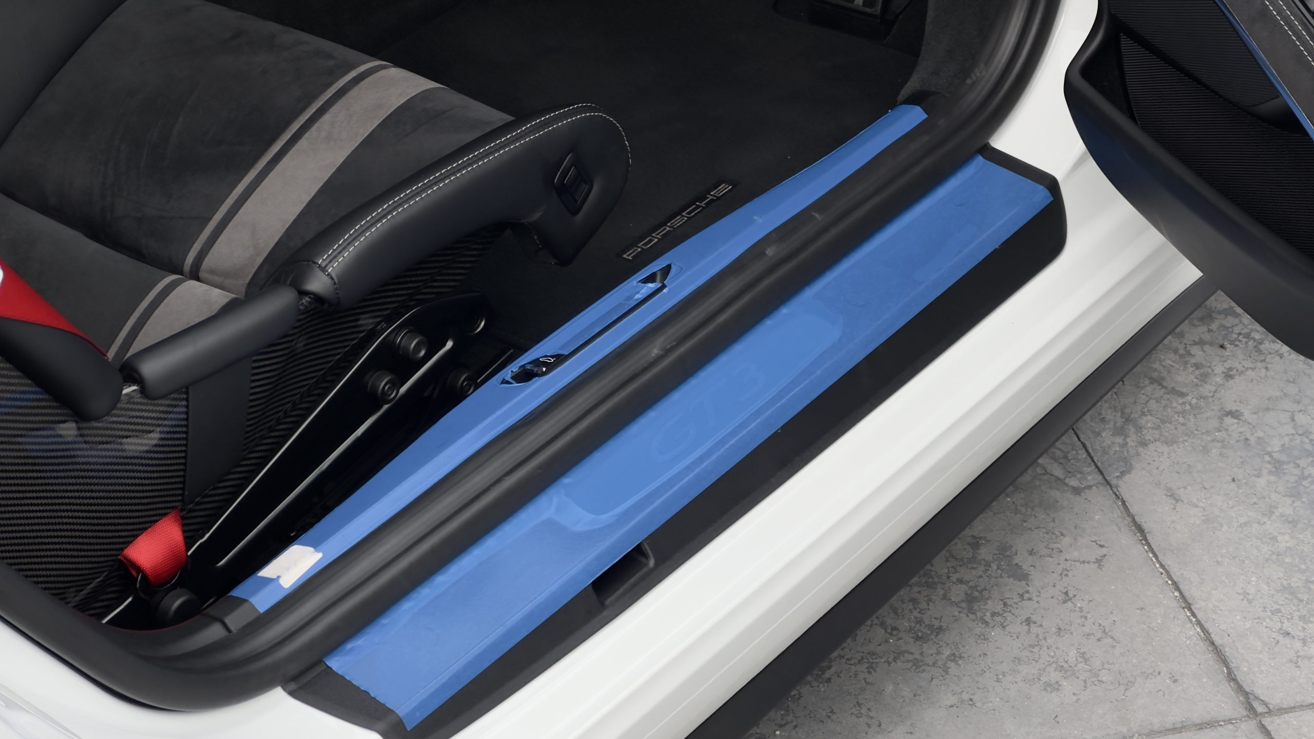 2019 Porsche 911 4.0 GT3 - Image 16