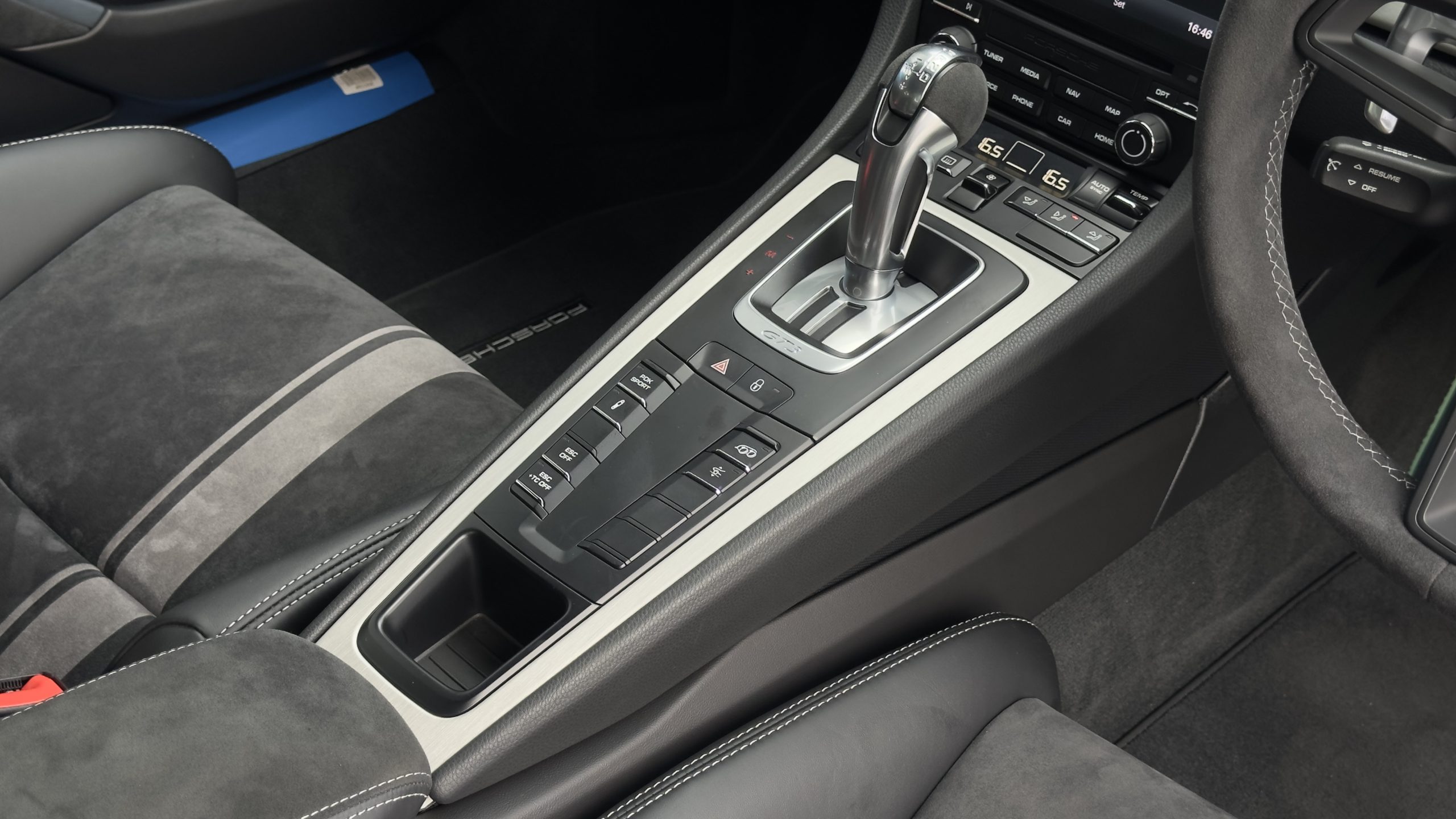 2019 Porsche 911 4.0 GT3 - Image 12