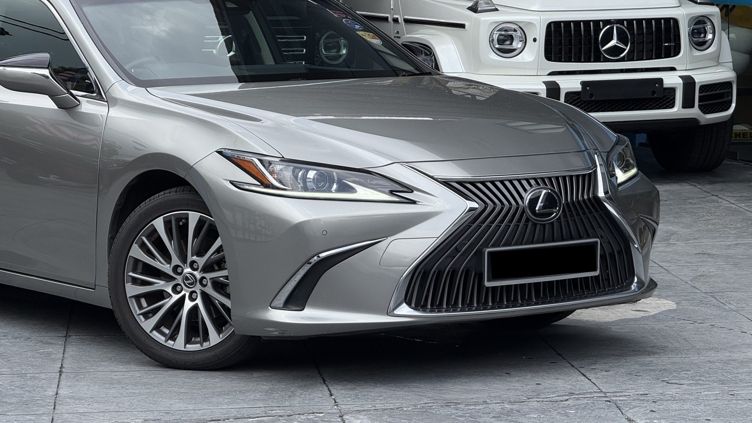 2019 Lexus ES250 Premium - Image 6