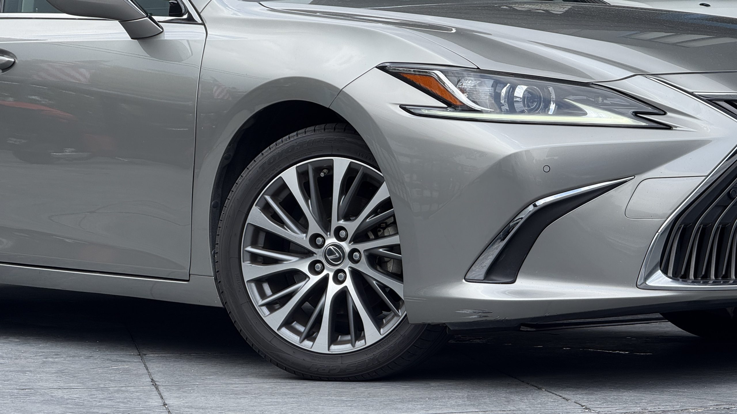 2019 Lexus ES250 Premium - Image 8