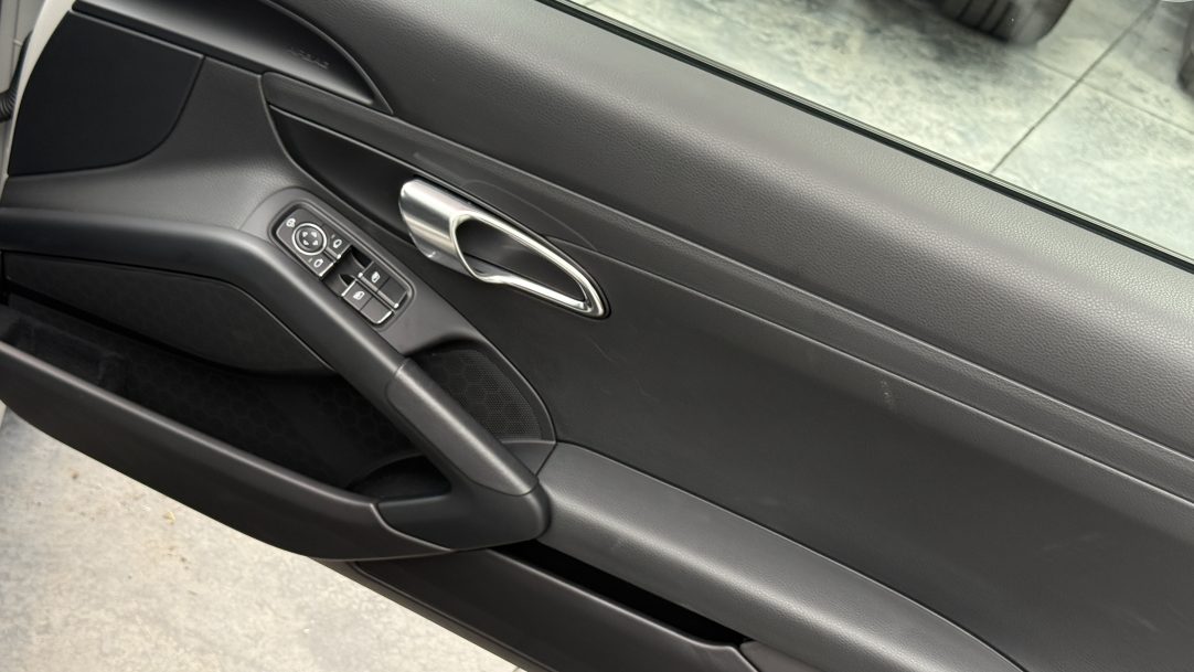 2022 Porsche 718 Cayman (M) - Image 12
