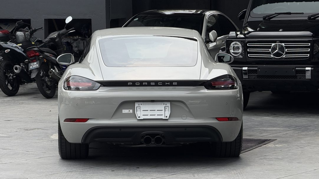 2022 Porsche 718 Cayman (M) - Image 4