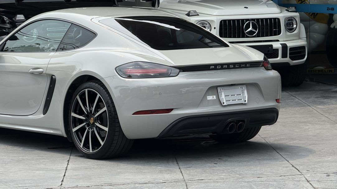 2022 Porsche 718 Cayman (M) - Image 6