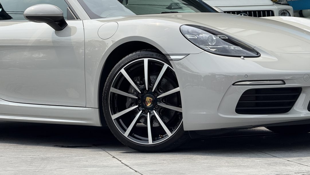 2022 Porsche 718 Cayman (M) - Image 7