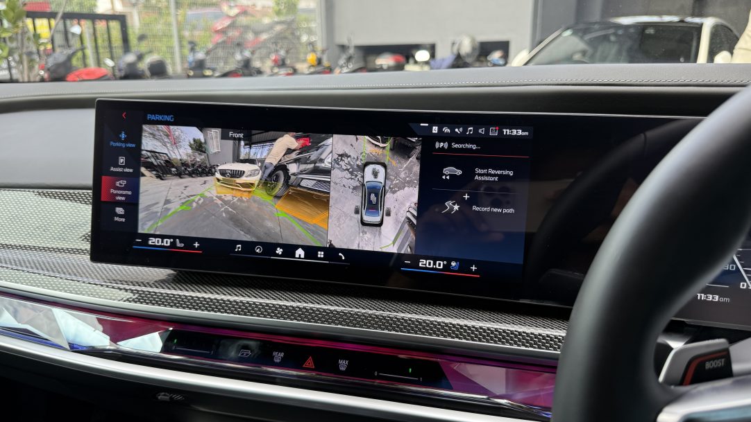 2024 BMW i7 M70 xDrive - Image 17