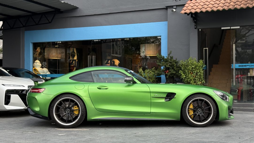 2017 Mercedes Benz AMG GT R - Image 2