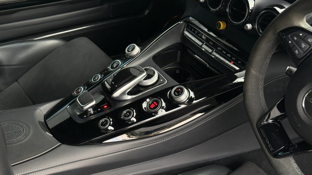 2017 Mercedes Benz AMG GT R - Image 11