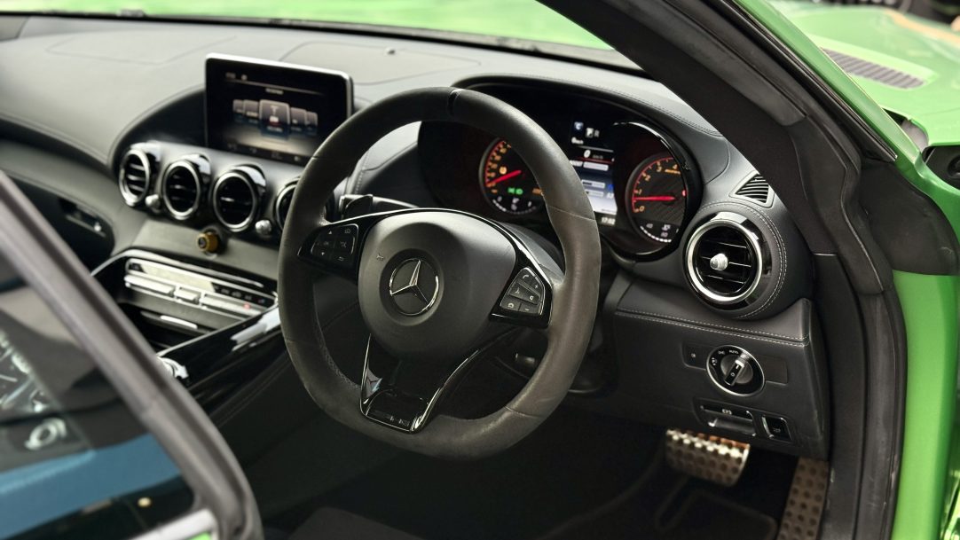 2017 Mercedes Benz AMG GT R - Image 7