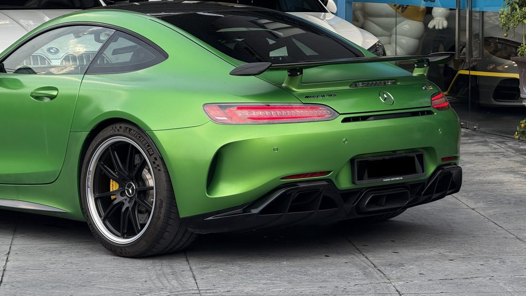 2017 Mercedes Benz AMG GT R - Image 6