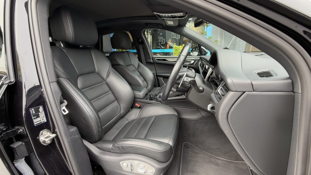 2021 Porsche Macan S - Image 10