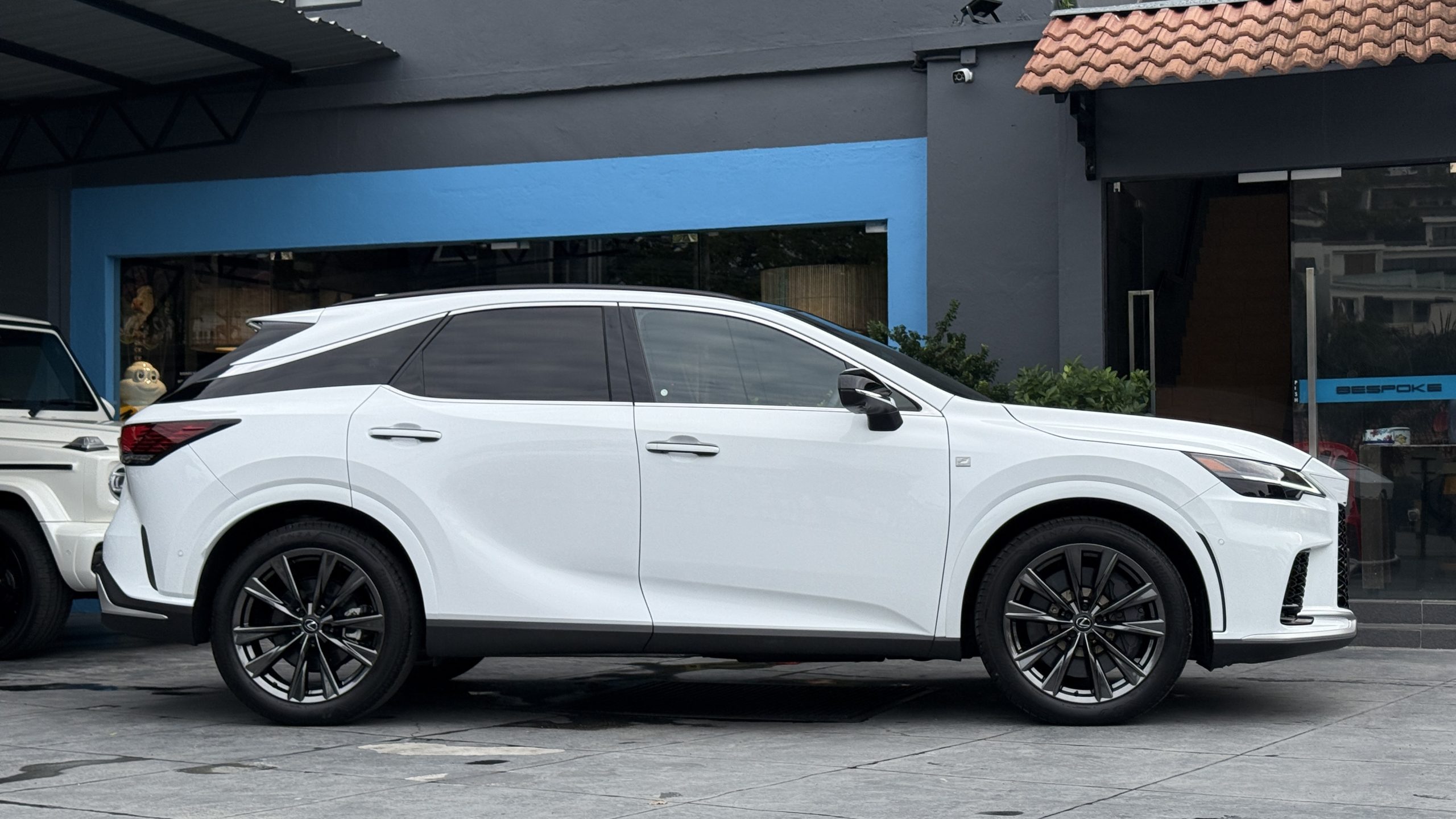 2023 Lexus RX350 F-Sport - Image 3