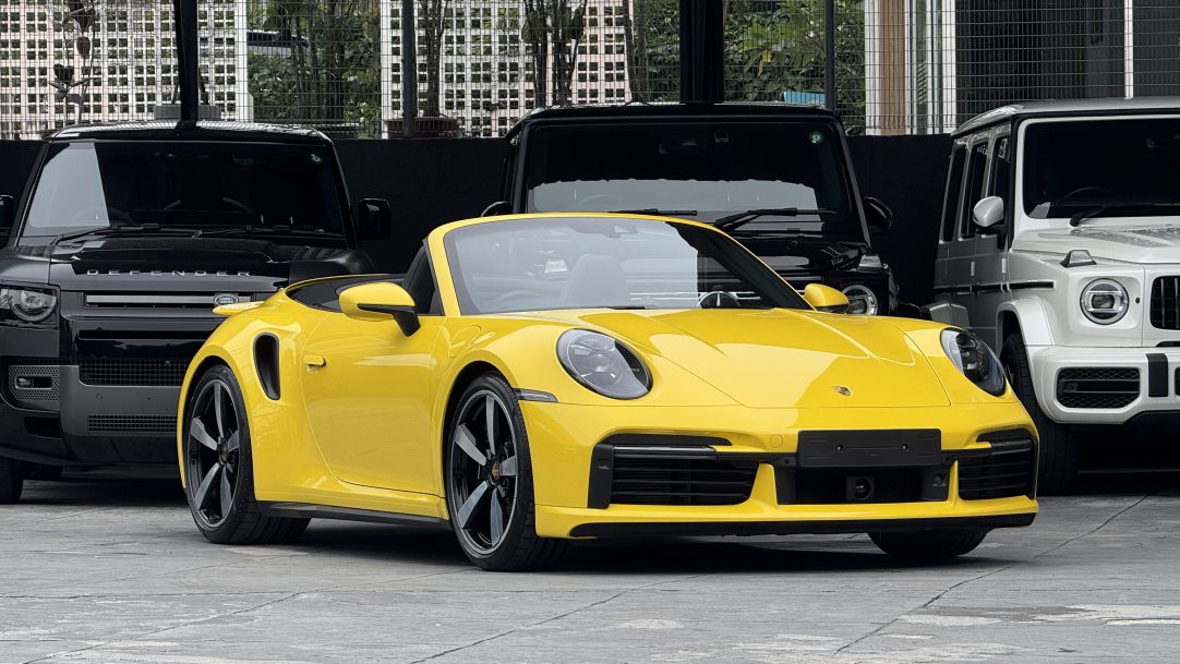 2020 Porsche 911 Turbo S Cabriolet