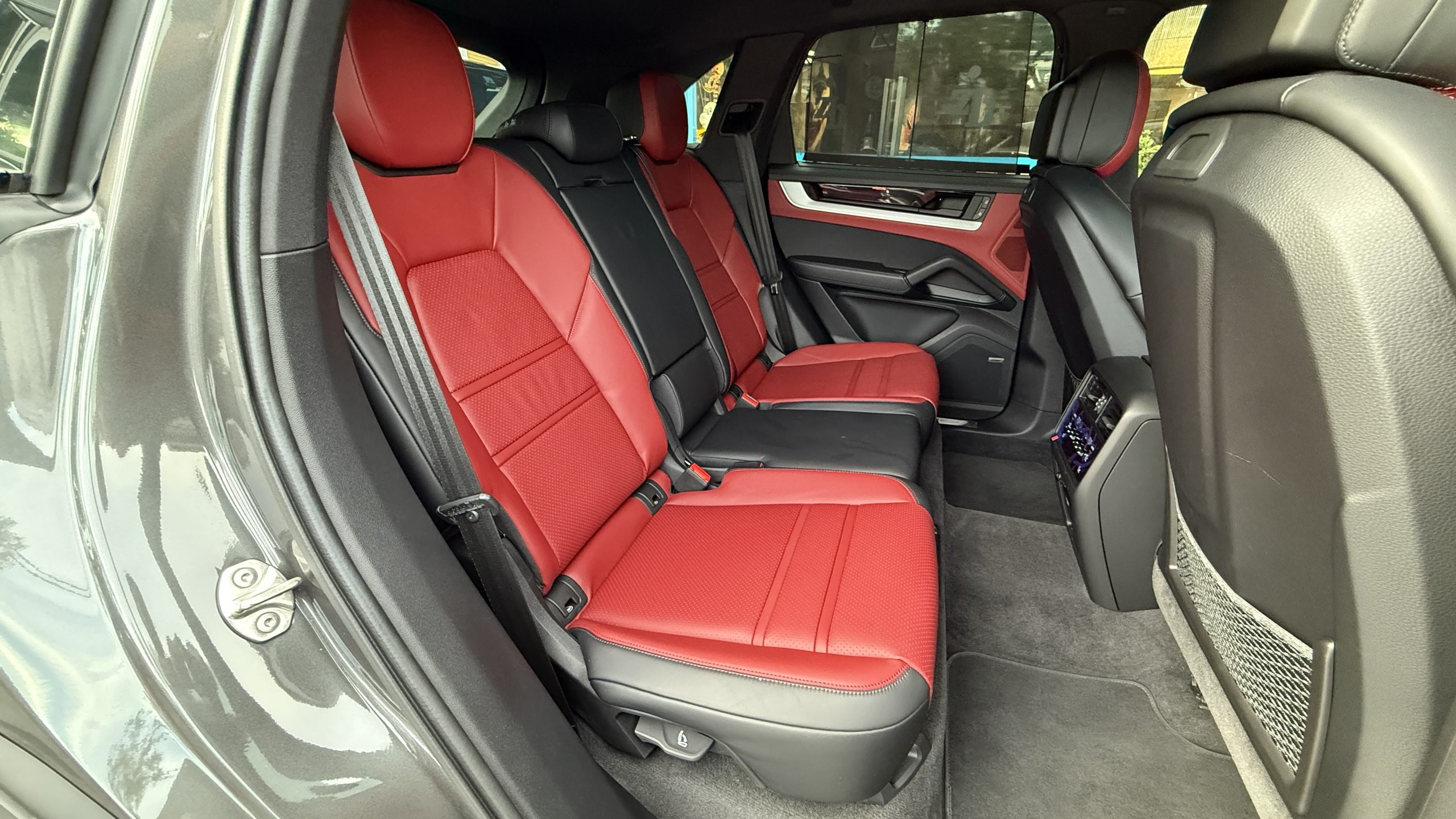 2024 Porsche Cayenne E3 - Image 10