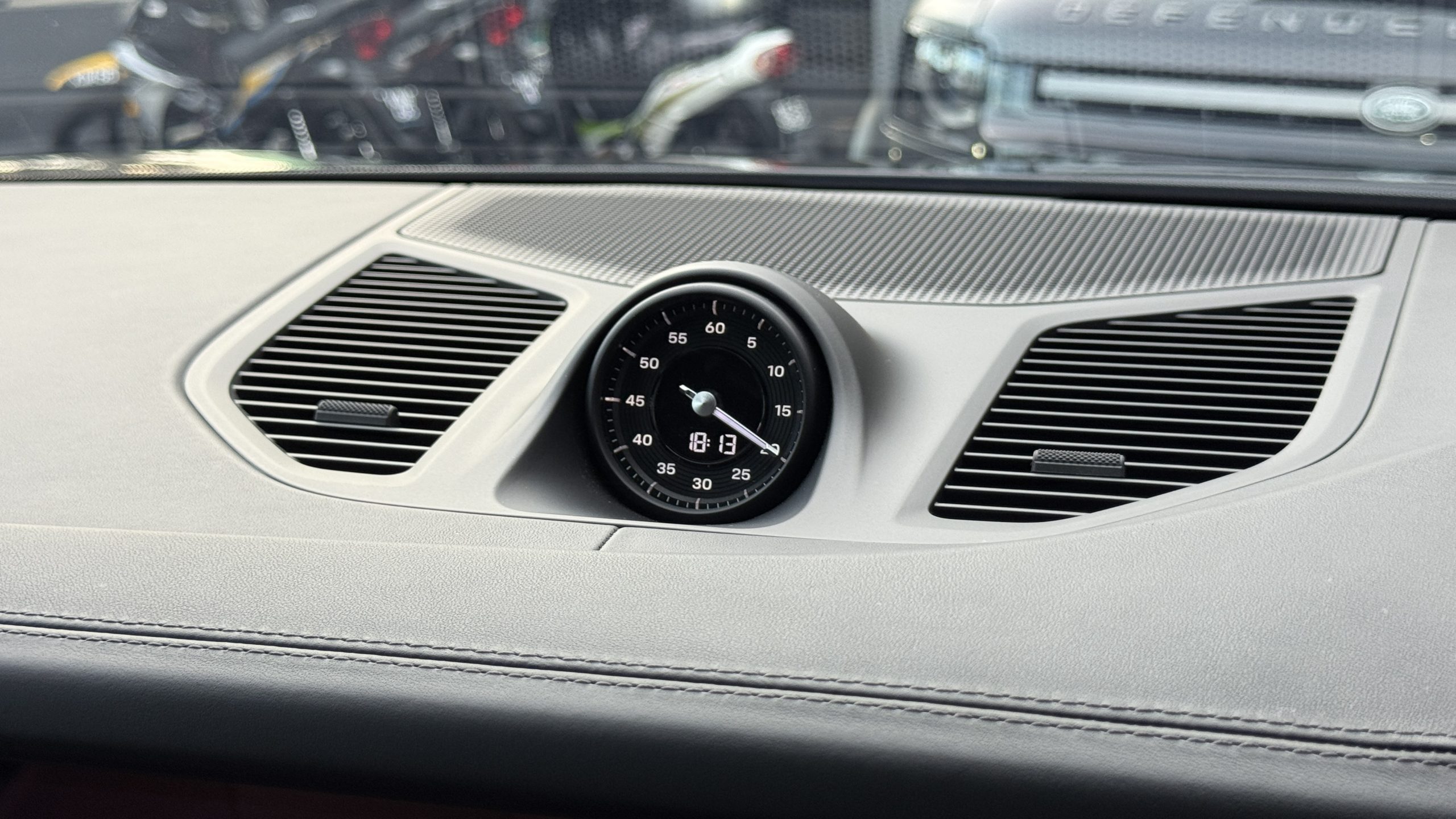 2024 Porsche Cayenne E3 - Image 15