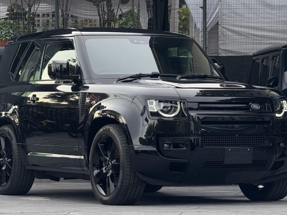 2023 Land Rover Defender 5.0 90 V8 SUV