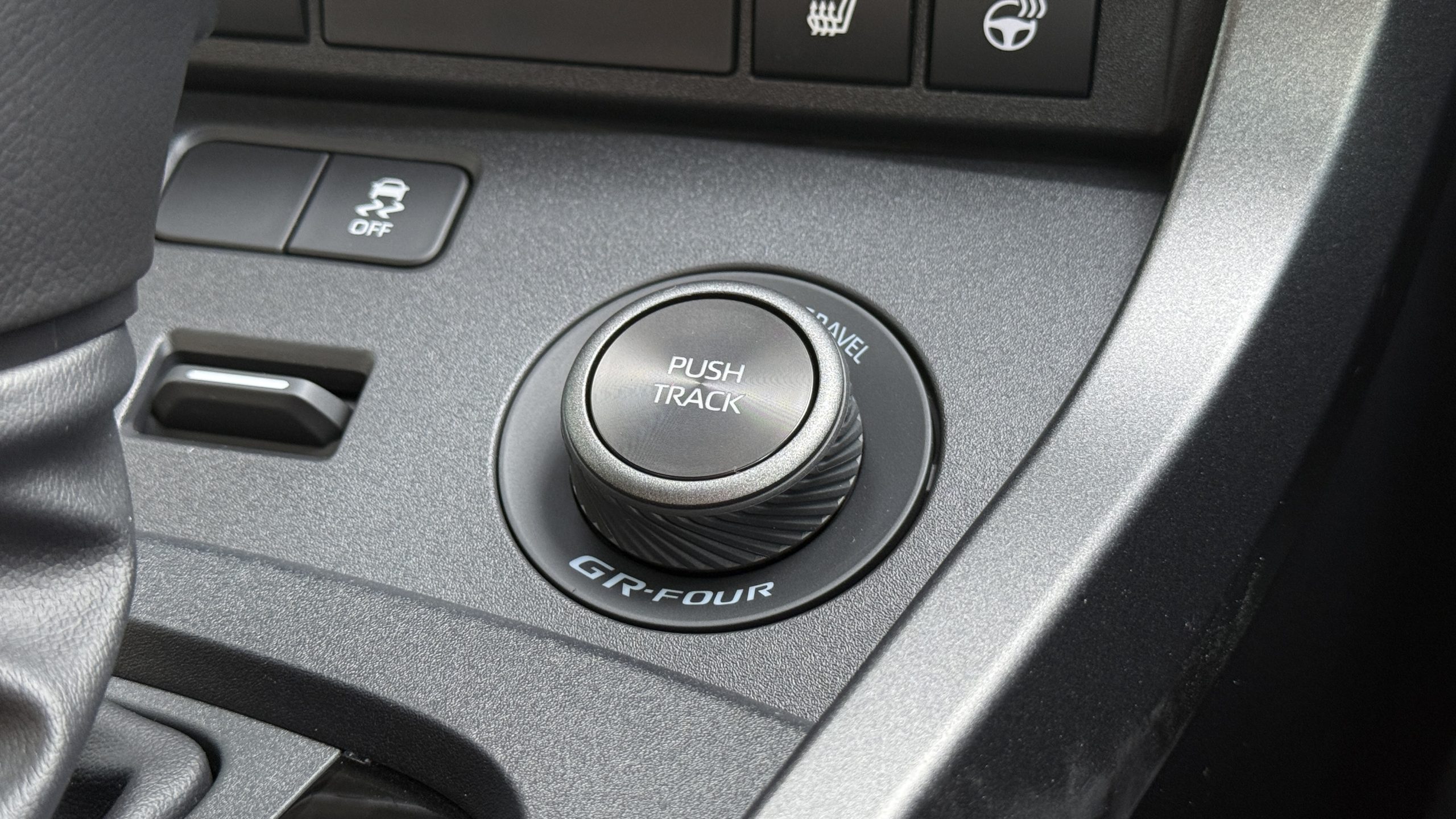 2024 Toyota GR Yaris RZ - Image 18