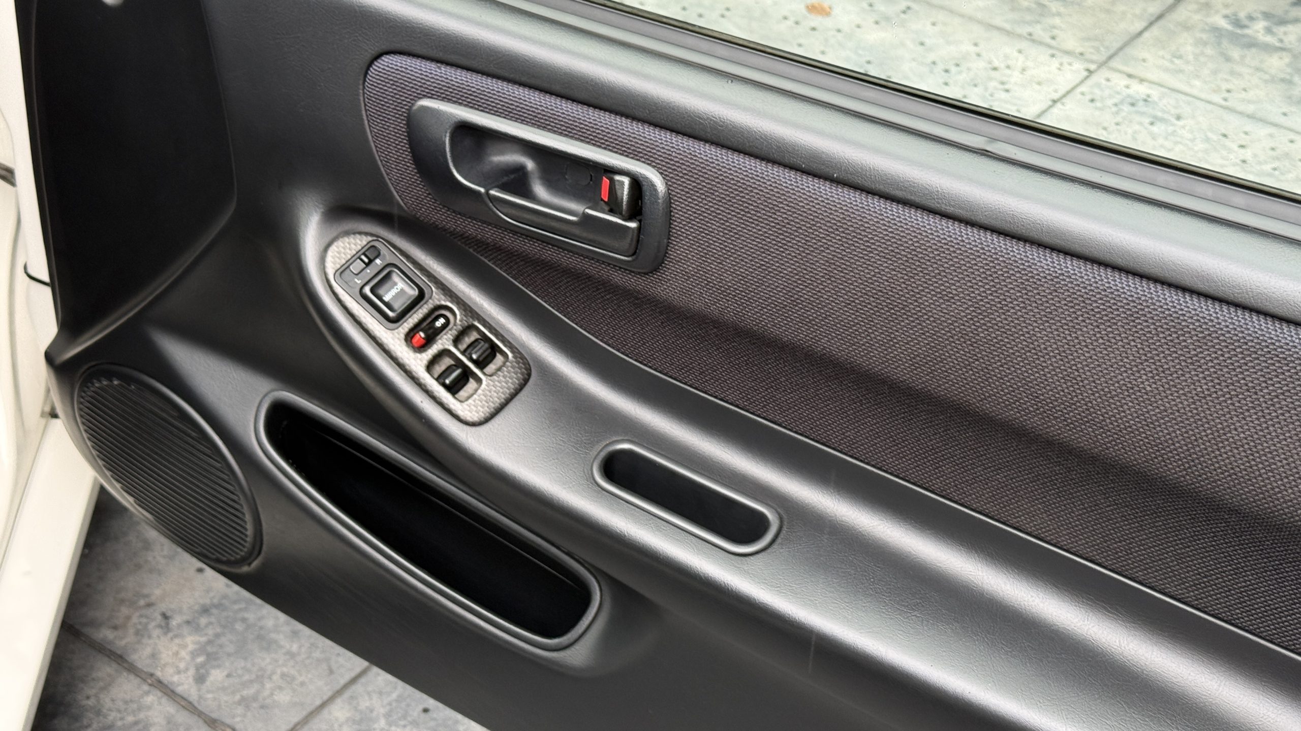 1997 Honda Integra DC2 Type R - Image 13